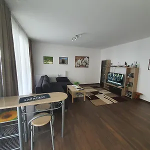 rezervați aici