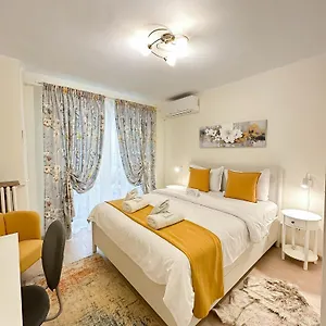  Апартаменты Sunrise Center